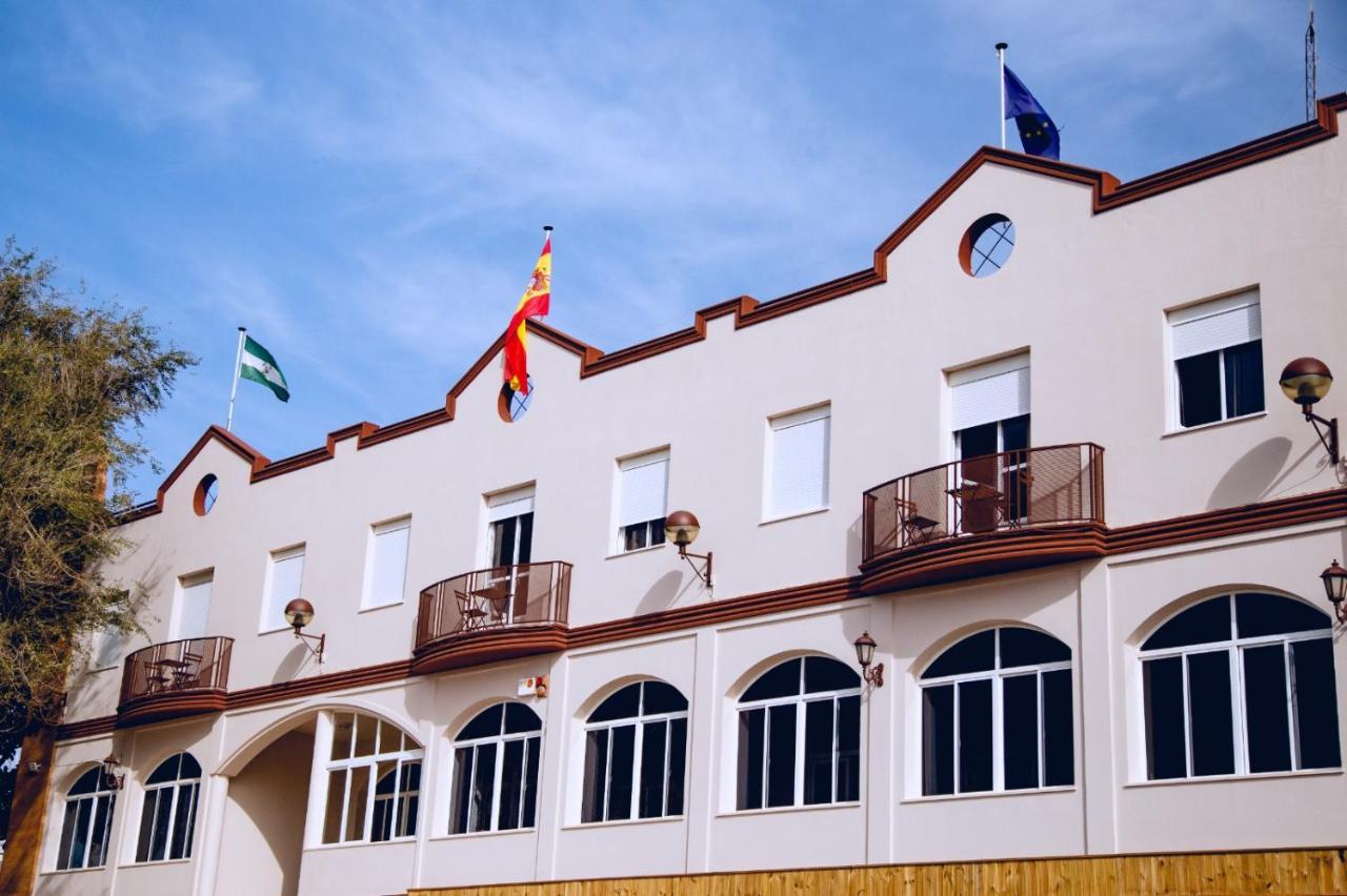 Hotel Olive Osuna Ngoại thất bức ảnh